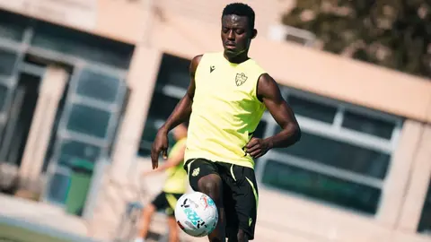 Iddrisu Baba durante una sesi&oacute;n de entrenamiento de la UD Almer&iacute;a | UDA