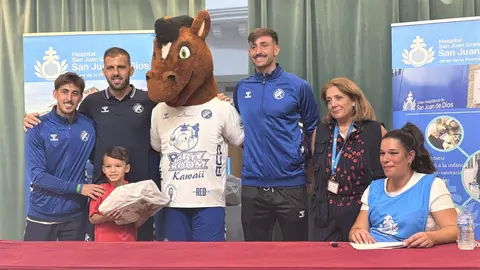 El Xerez Deportivo visita el Hospital San Juan Grande de Jerez de la Frontera | Xerez DFC
