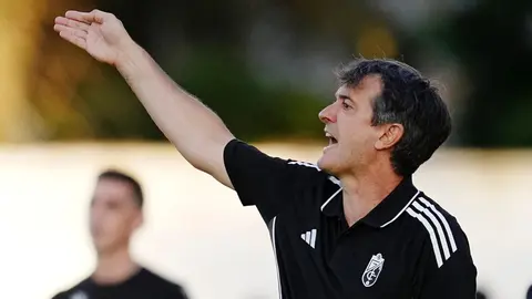 Jos&eacute; Pacheta, entrenador del Granada CF | GCF