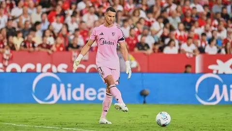 Odysseas Vlachodimos en el Sevilla FC - Villarreal CF | Salvador L&oacute;pez Medina para El MIRA