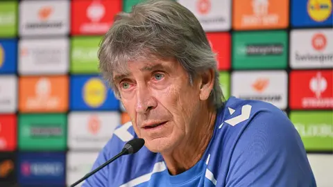 Manuel Pellegrini en rueda de prensa | Salvador L&oacute;pez Medina para El MIRA