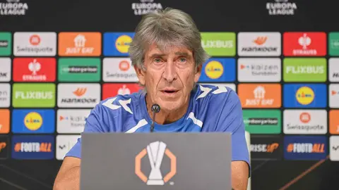 Manuel Pellegrini en rueda de prensa | Salvador L&oacute;pez Medina para El MIRA