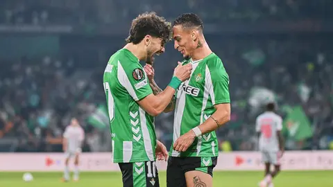 Antony y Ez Abde en el Real Betis - Olympique de Lyon | Salvador L&oacute;pez Medina para El MIRA