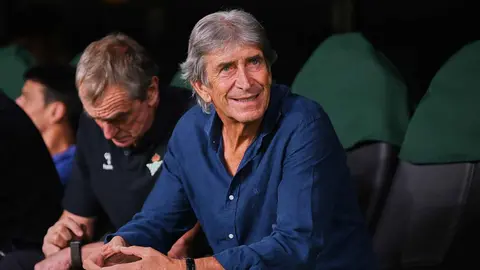 Manuel Pellegrini en un partido del Real Betis | Salvador L&oacute;pez Medina