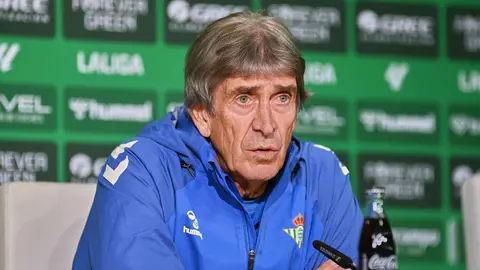 Manuel Pellegrini en rueda de prensa | Salvador L&oacute;pez Medina