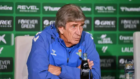 Manuel Pellegrini en rueda de prensa | Salvador L&oacute;pez Medina para El MIRA