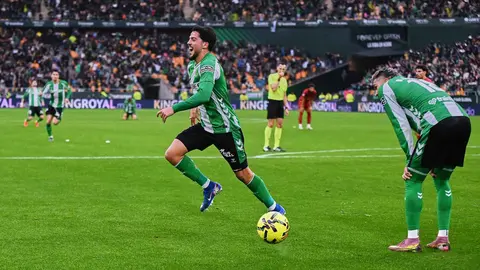 Pablo Fornals y Deossa en el Real Betis - Valencia CF | Salvador L&oacute;pez Medina