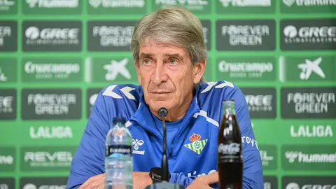 Manuel Pellegrini en la rueda de prensa previa a El Gran Derbi | Salvador L&oacute;pez Medina para El MIRA