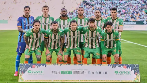Alineaci&oacute;n del Real Betis ante el Rayo Vallecano | Salvador L&oacute;pez Medina