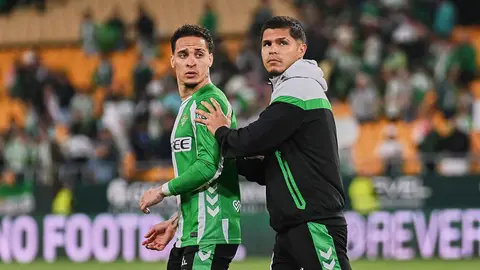 Antony y Cucho Hern&aacute;ndez en el Real Betis - Sevilla FC | Salvador L&oacute;pez Medina