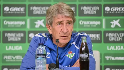 Manuel Pellegrini en rueda de prensa | Salvador L&oacute;pez Medina