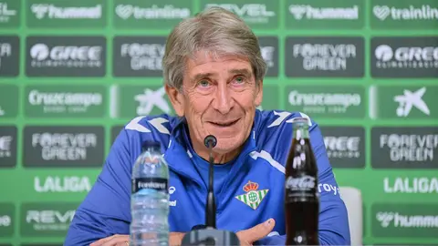 Manuel Pellegrini, entrenador del Real Betis | Salvador L&oacute;pez Medina