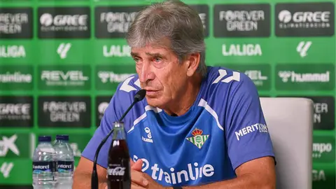 Manuel Pellegrini en rueda de prensa | Salvador L&oacute;pez Medina