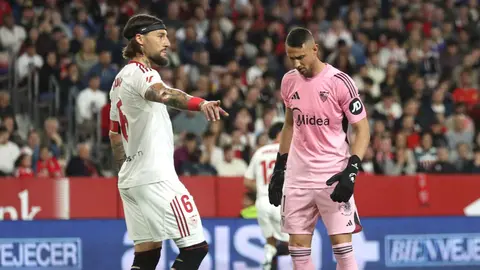 Sevilla FC - Valencia CF: Almeyda se pega un tiro en el pie y condena a un Sevilla sin rumbo