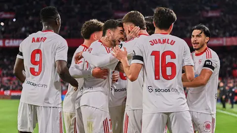 Posible alineación del Sevilla FC ante el Real Oviedo: primera 'final' para Luis García Plaza