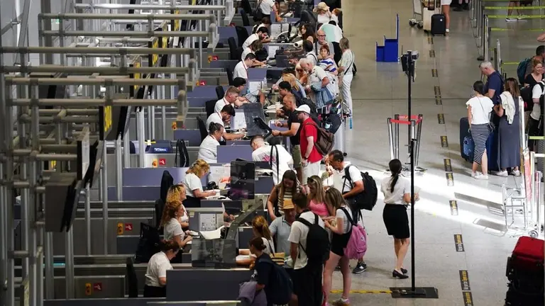Andalucía recibió más de 890.000 pasajeros aéreos internacionales en febrero: un 4,6% más