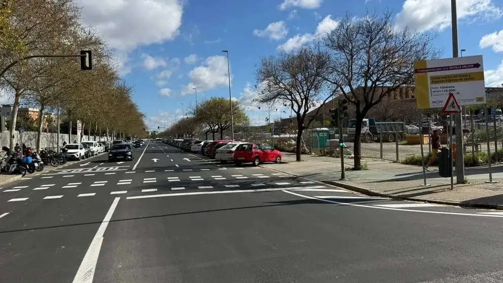 Sevilla avanza en su Plan de Mejora de Pavimentos y Asfalto mediante la recuperaci&oacute;n de arterias