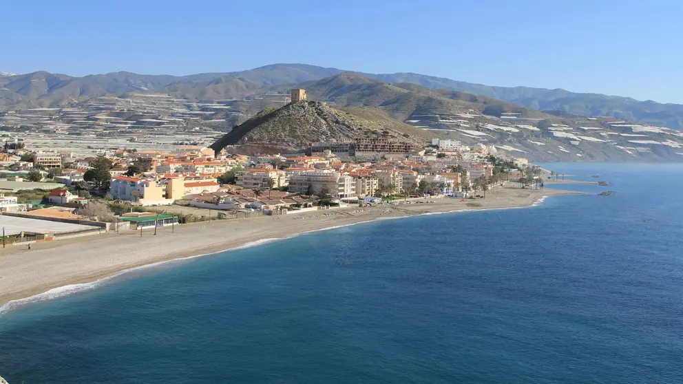 La playa de Castell de Ferro en Granada