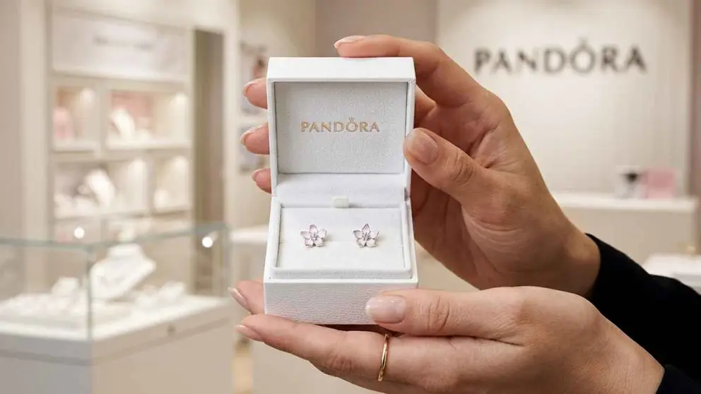 Pendientes de bot&oacute;n de Pandora para esta primavera