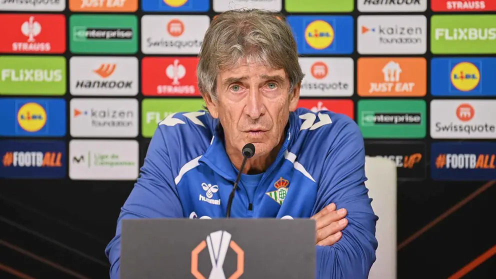 Manuel Pellegrini en la rueda de prensa previa a un partido de Europa League | Salvador L&oacute;pez Medina