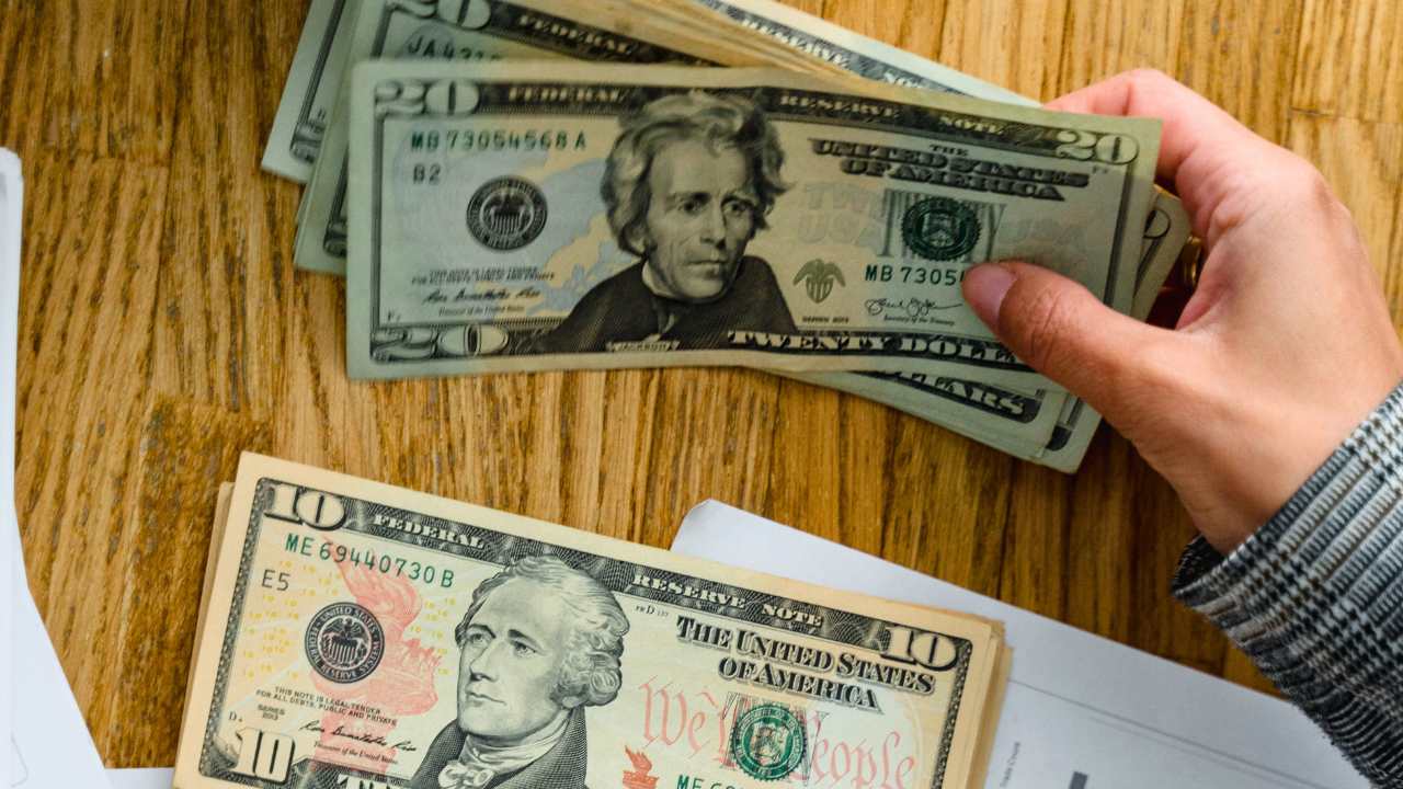Georgia Tax Refunds: Who Can Get up to $500 This Month?