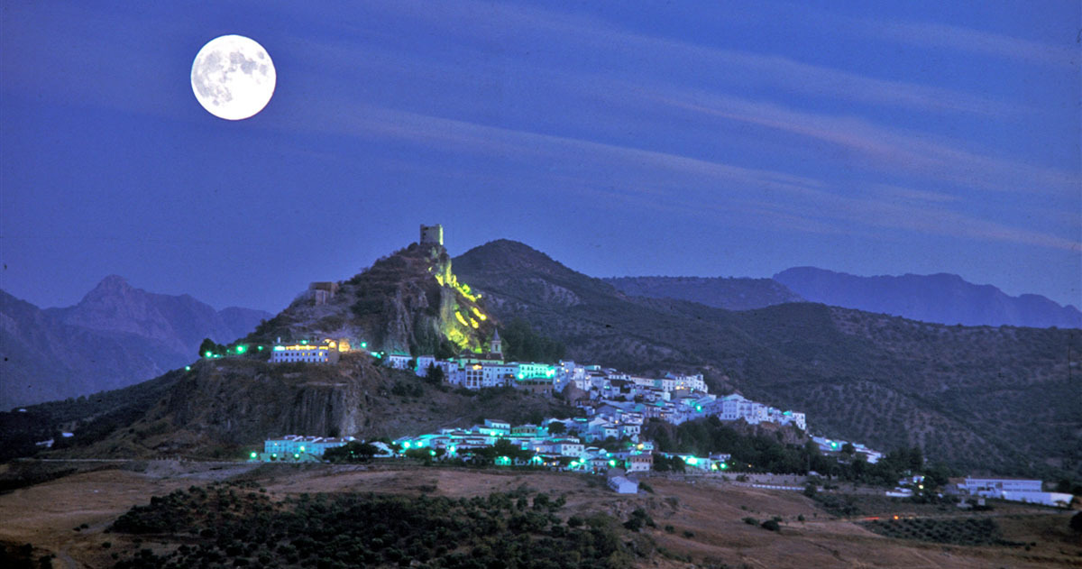Pueblos más bonitos de Cádiz: Zahara de la Sierra