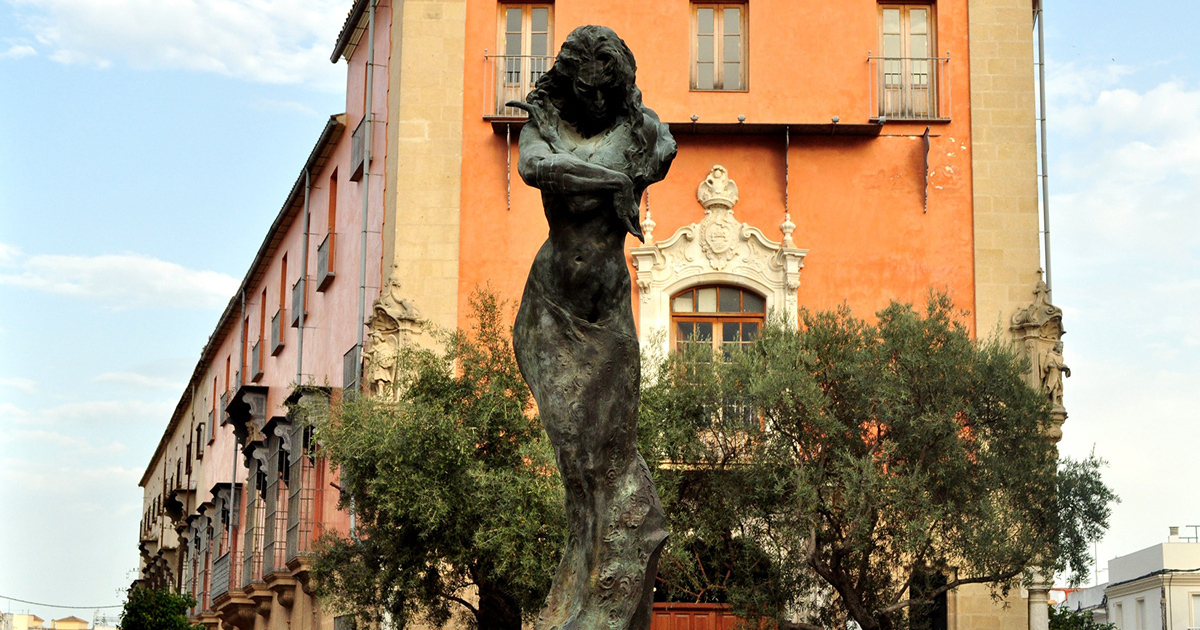 Monumento a Lola Flores en Jerez de la Frontera