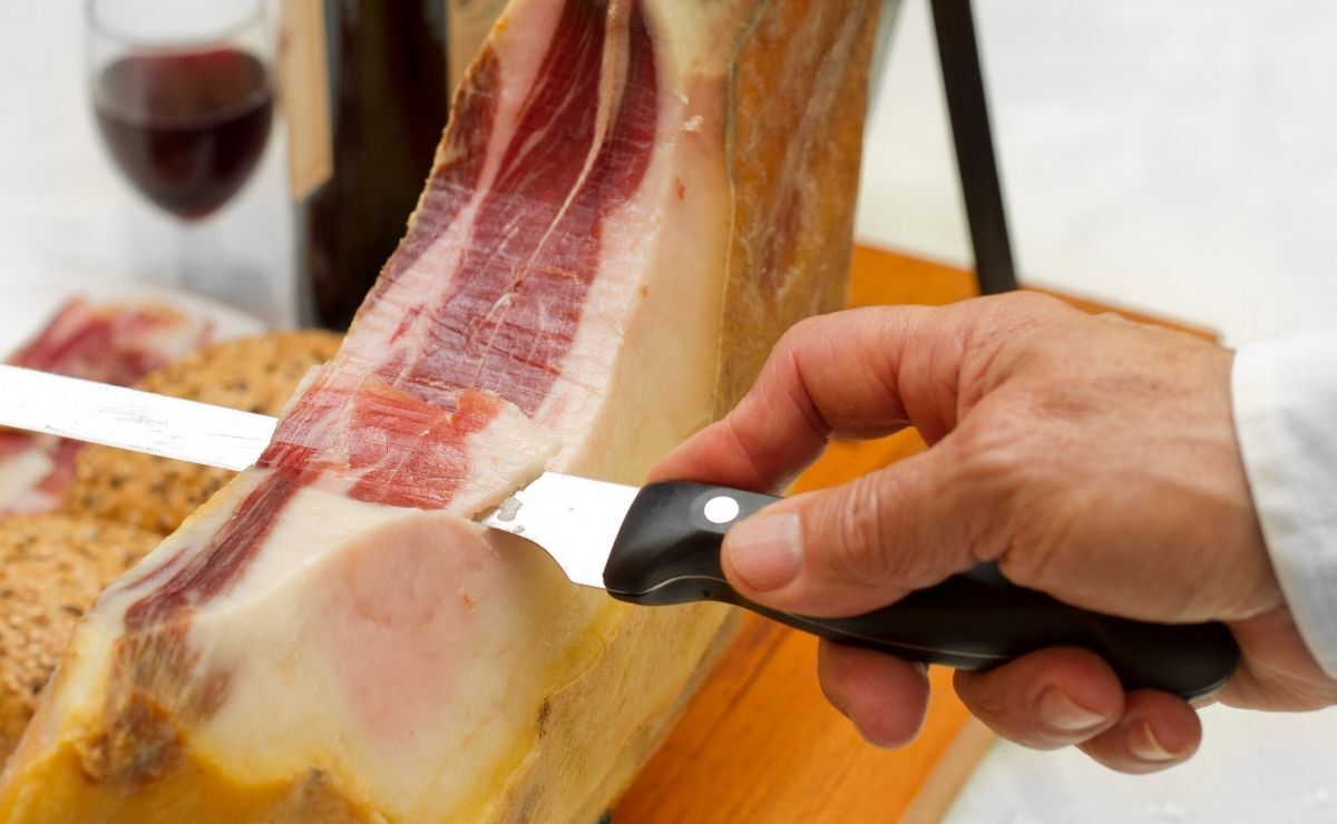 Cortando jamón ibérico