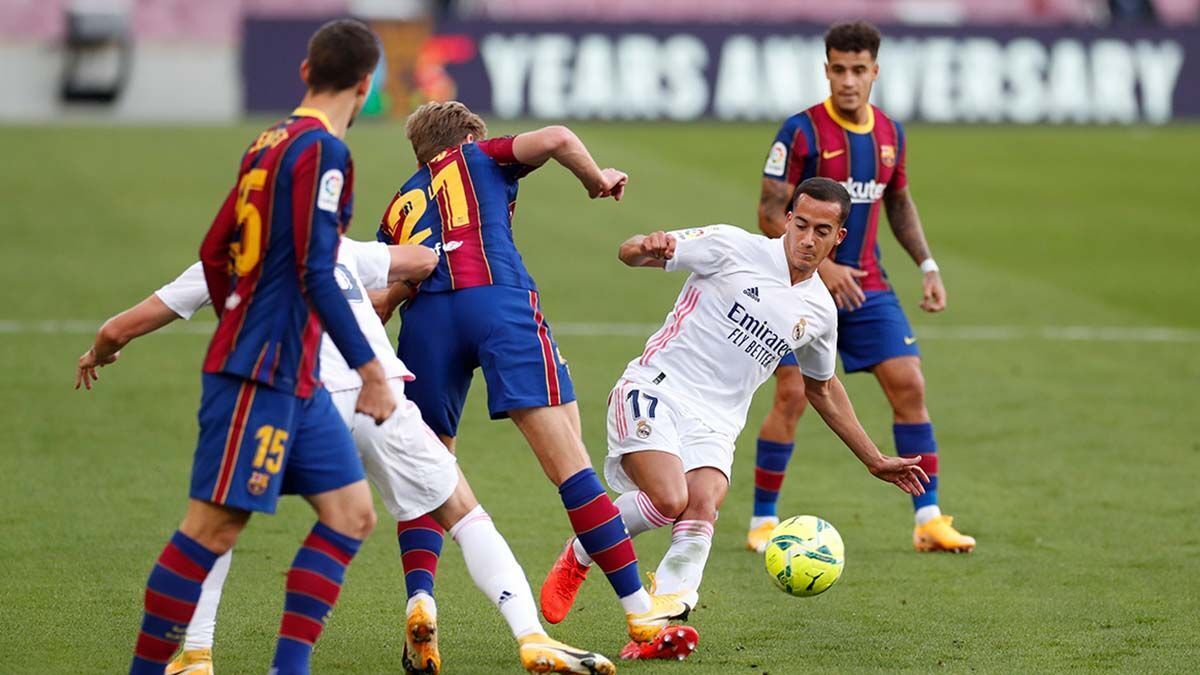 Lucas Vázquez en una acción durante El Clásico