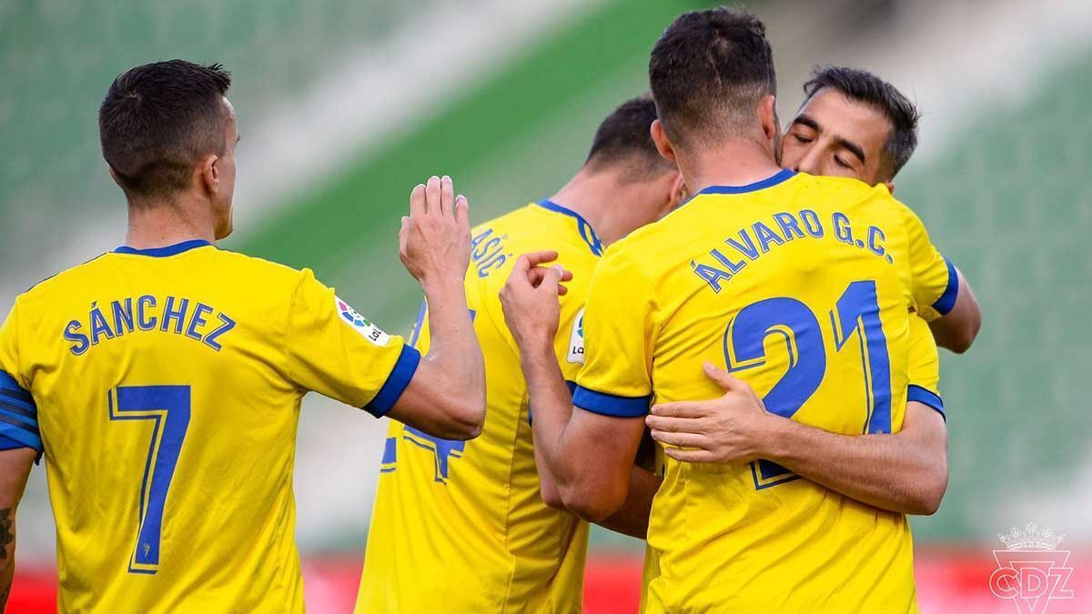 Elche-Cádiz gol Álvaro Giménez