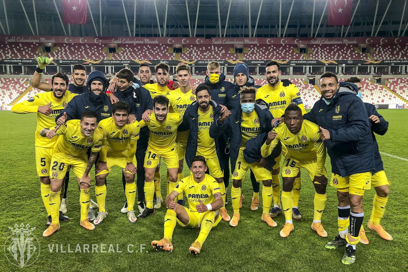 Villarreal CF celebra la clasificación de la siguiente ronda de la Europa League