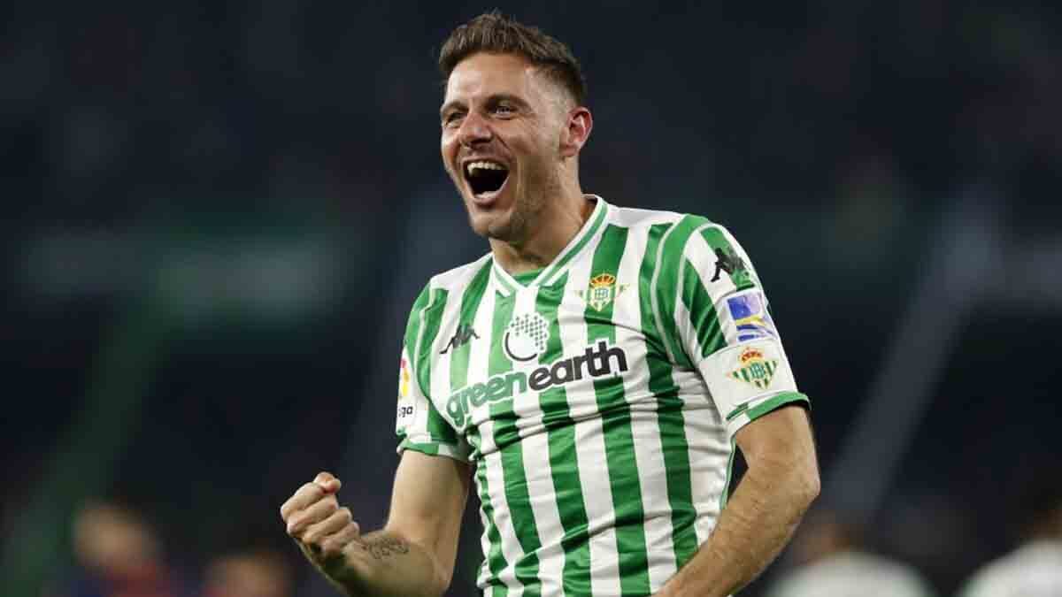 Joaquín celebrando un con con el Real Betis