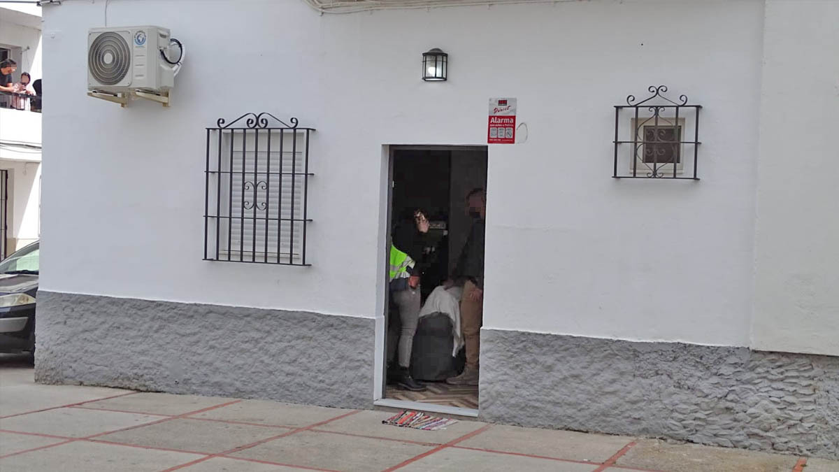 Redada policía en Icovesa de Jerez de la Frontera - EL MIRA