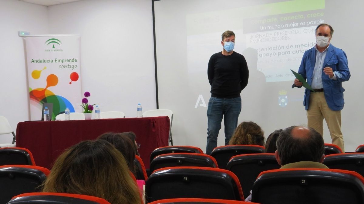 Junta y Ayuntamiento de Corteconcepción en Huelva / El Mira