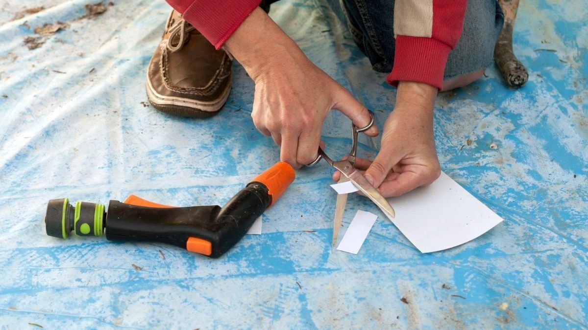 Arreglando una Piscina desmontable con agujeros