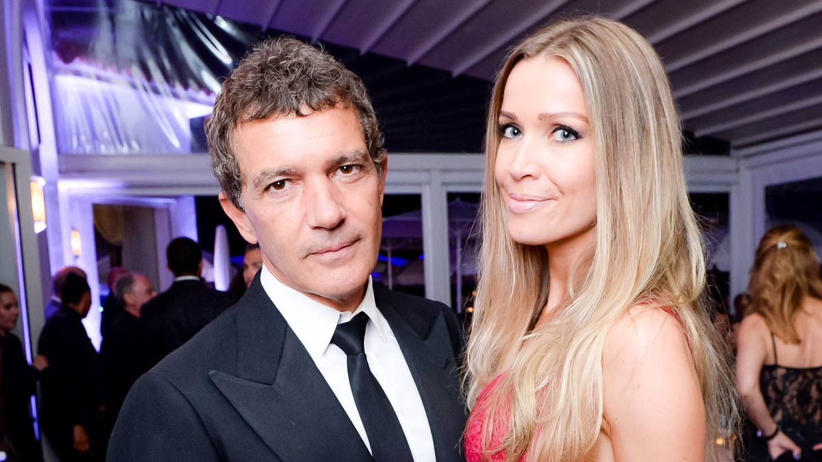 Nicole Kimpel de gala con <a  data-cke-saved-href='/tag/antonio-banderas' href='/tag/antonio-banderas'
                                       target='_blank'>Antonio Banderas</a> 