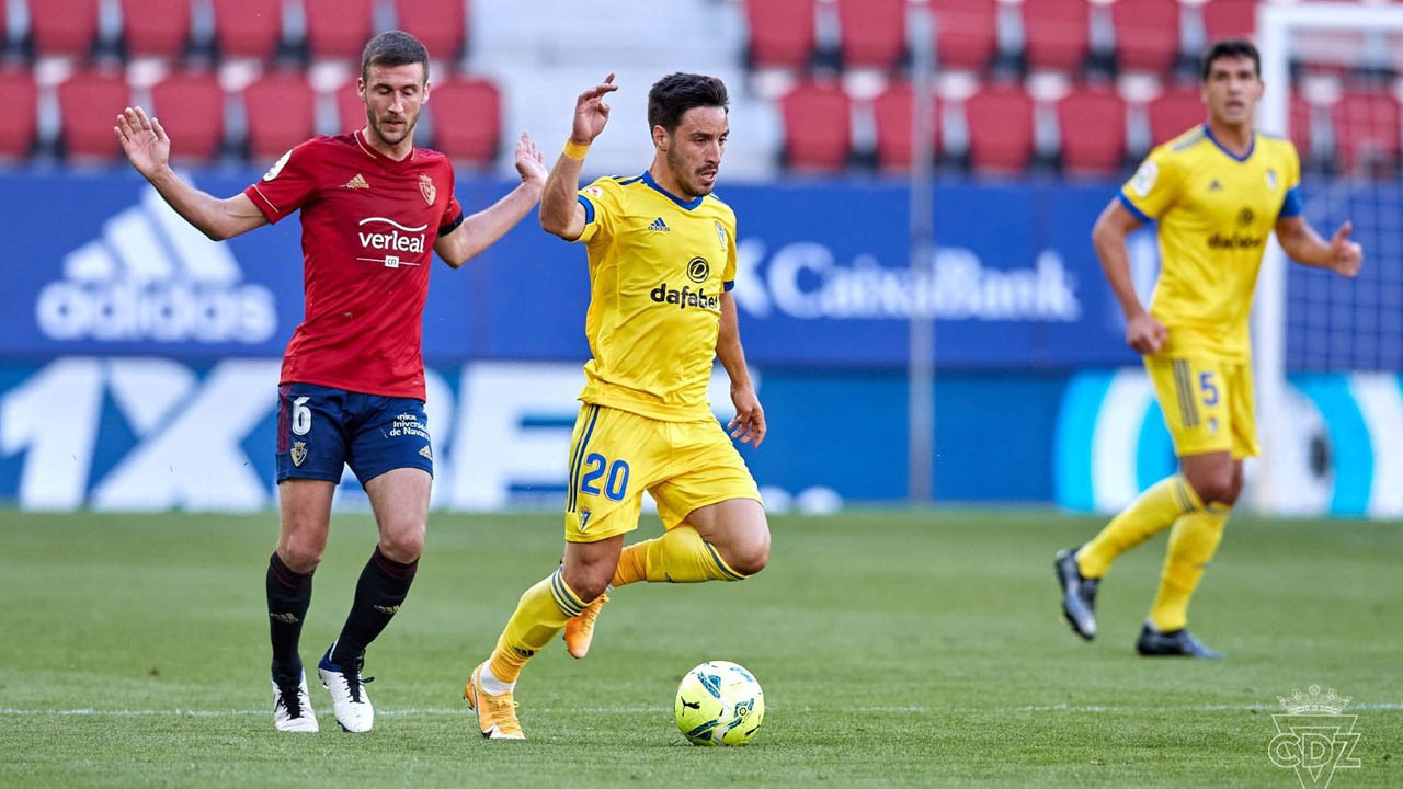 Iza en el CA Osasuna - Cádiz CF