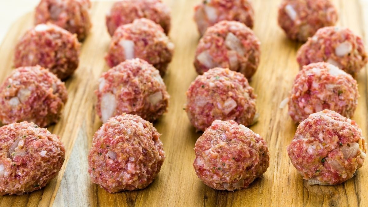 Elaborando albóndigas