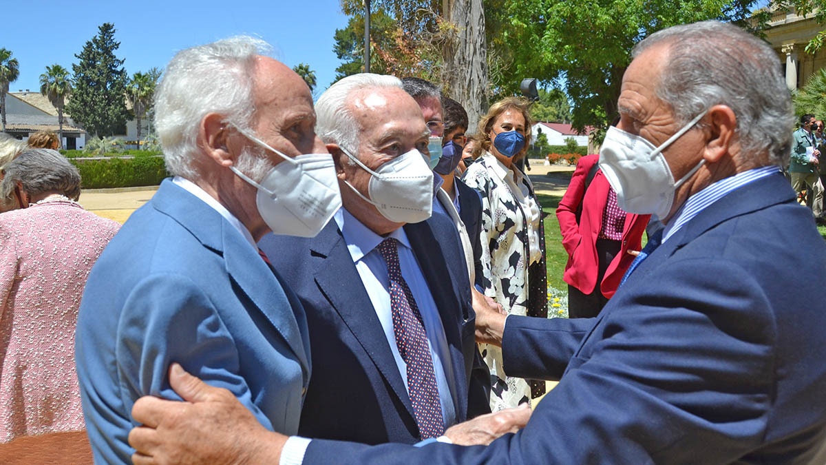 5 Jerezano, Curro y Ojeda