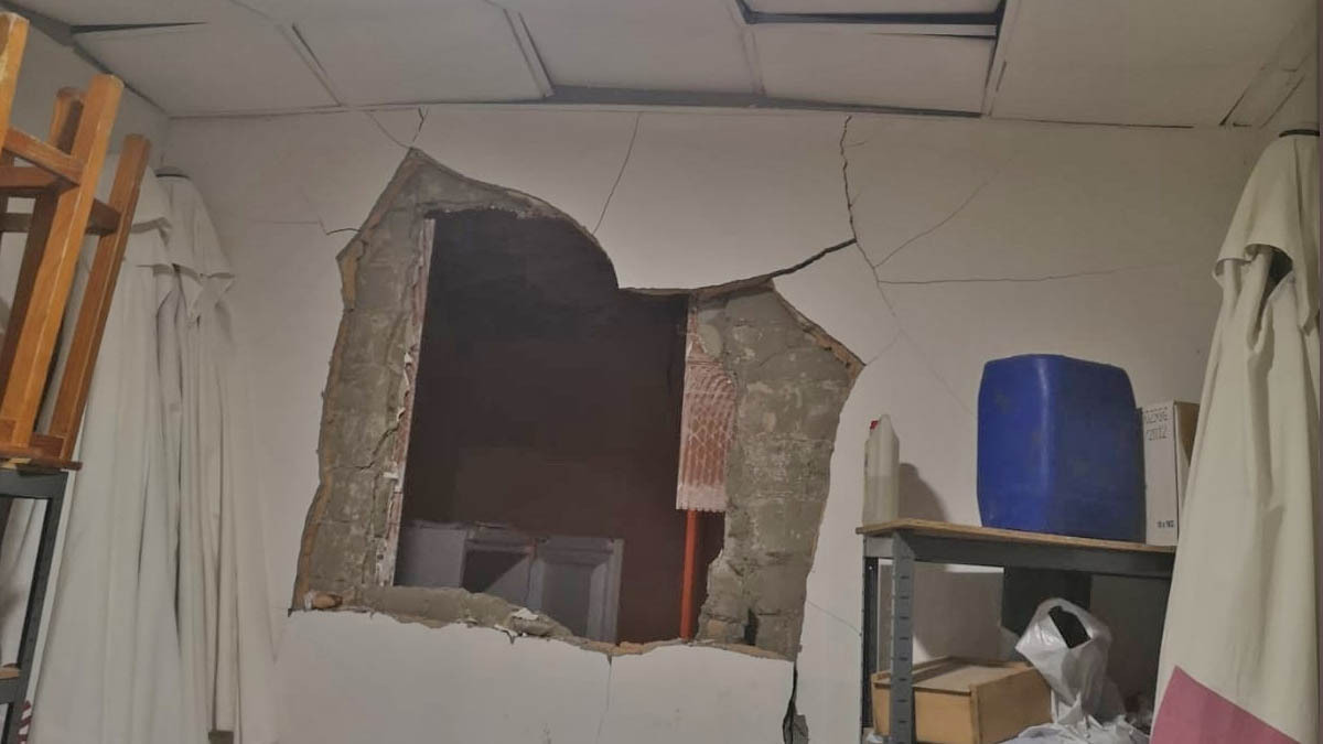 Explota un termo eléctrico en un asador de Olvera 