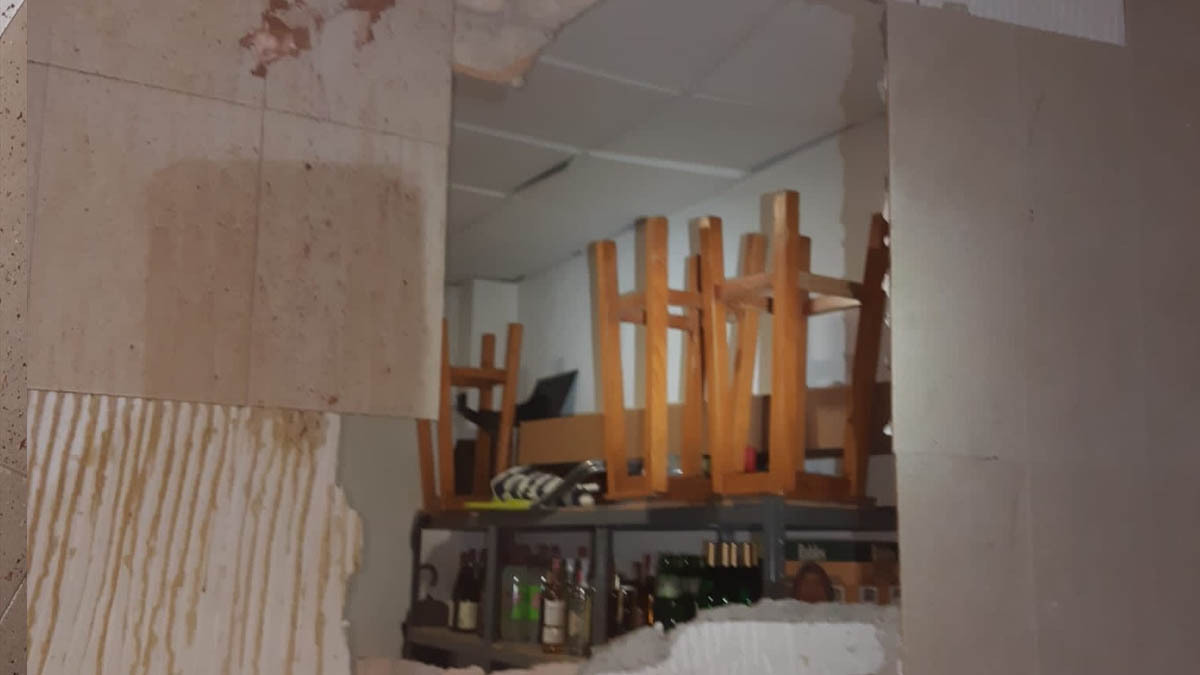 Explota un termo eléctrico en un asador de Olvera