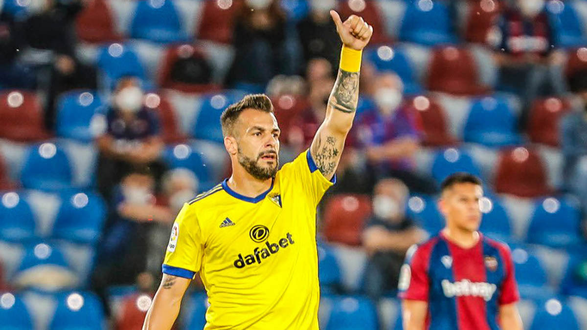 Álvaro Negredo -Cádiz CF