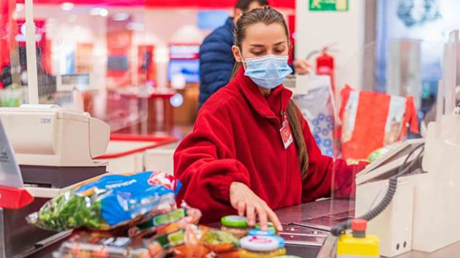 Trabajadora en Alcampo