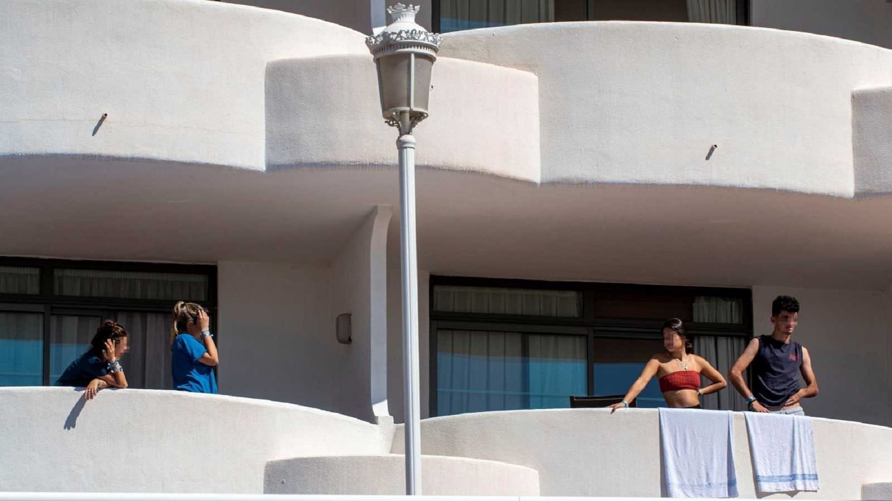 Jóvenes aislados en el hotel de Mallorca