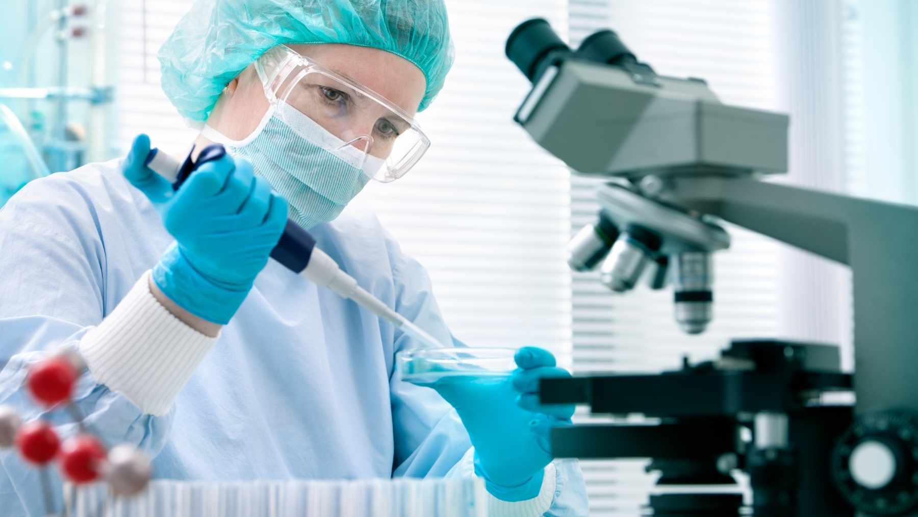 La OMS comienza los ensayos con tres nuevos fármacos para acabar con la COVID-19 