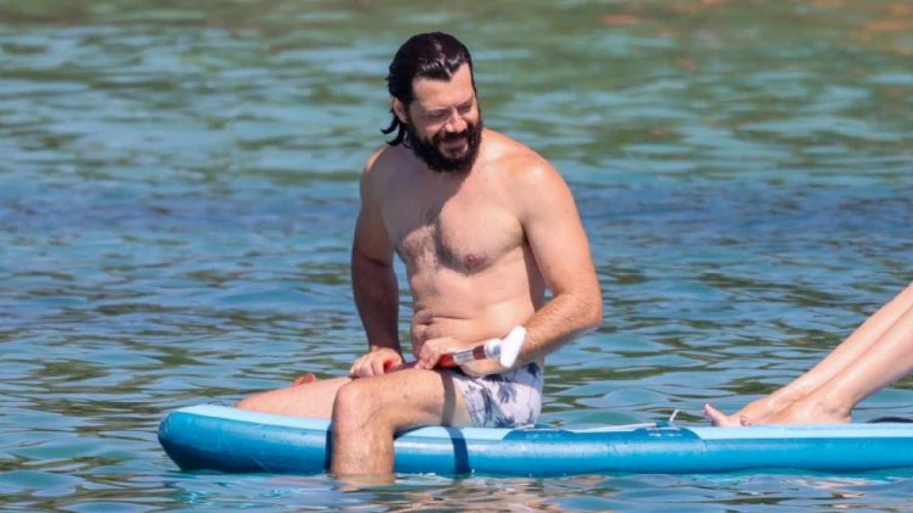 Álvaro Morte de vacaciones en Mallorca