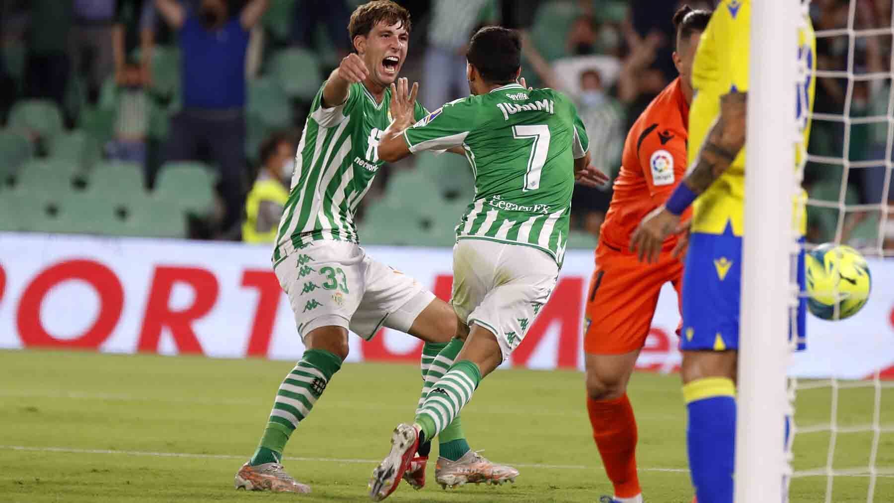 Gol de Juanmi en el Real Betis -Cádiz