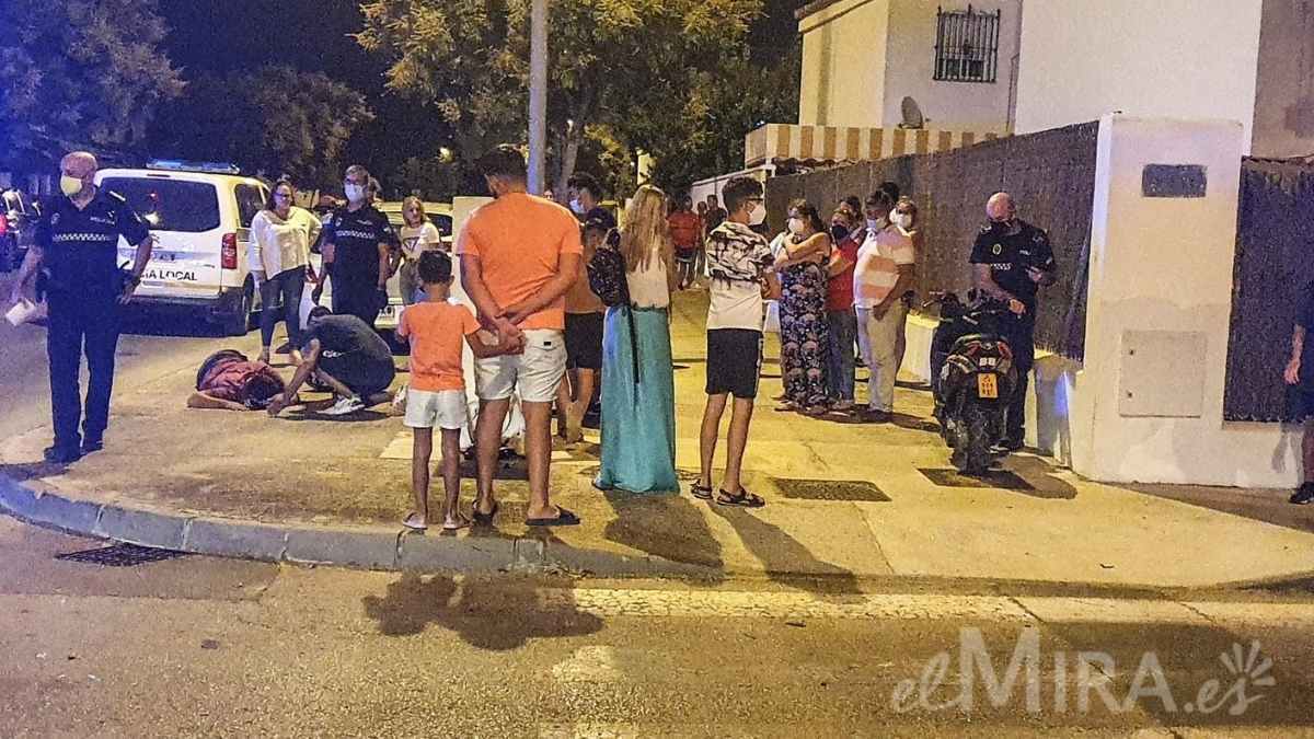 Colisión en Jerez entre un coche y una moto acaba con dos heridos | El MIRA