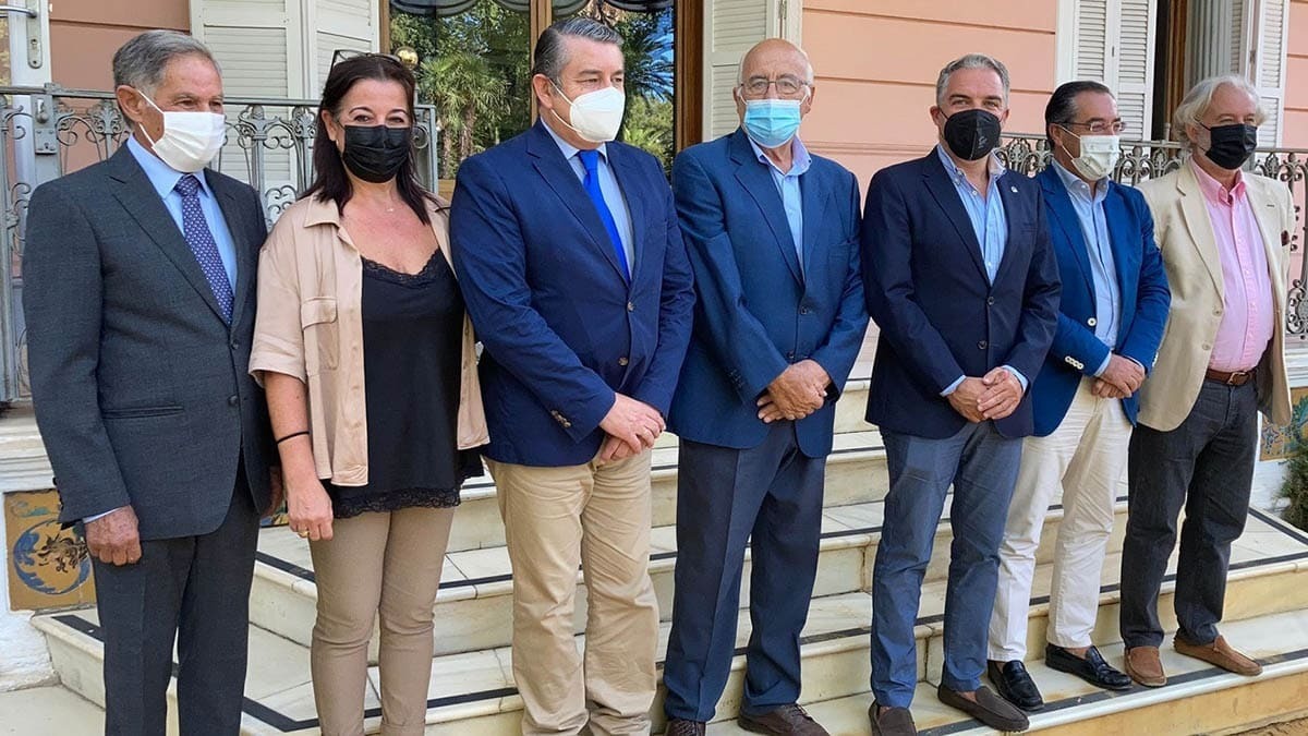 3 Representantes públicos y taurinos