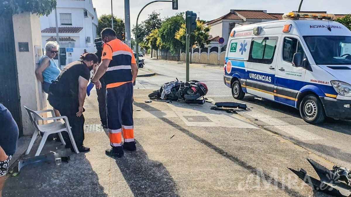 Vuelve a pasar en el mismo sitio de Jerez, en el que arrollan a un motorista que se salta el semáforo | Jesús Catalán para El MIRA